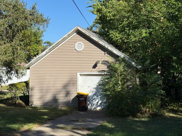 430 Shaw Street, Rockford, IL 61104