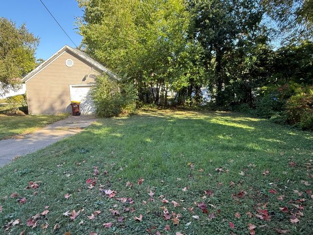 430 Shaw Street, Rockford, IL 61104