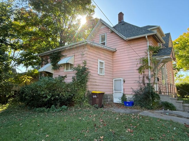 430 Shaw Street, Rockford, IL 61104