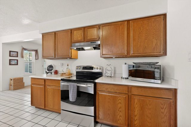 12323 Haines Avenue NE, Albuquerque, NM 87112