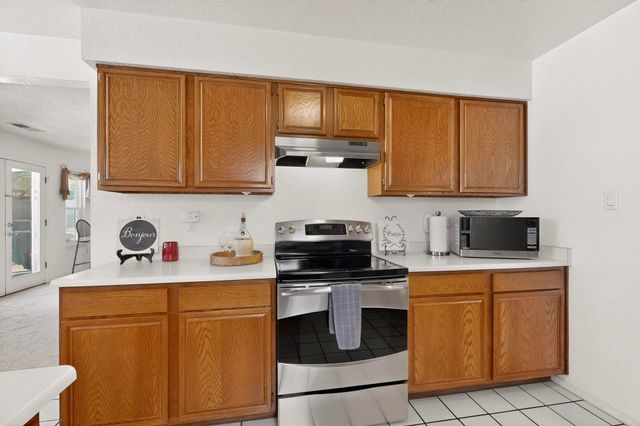 12323 Haines Avenue NE, Albuquerque, NM 87112