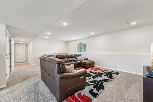 206 9th Ave Court NW, Lonsdale, MN 55046