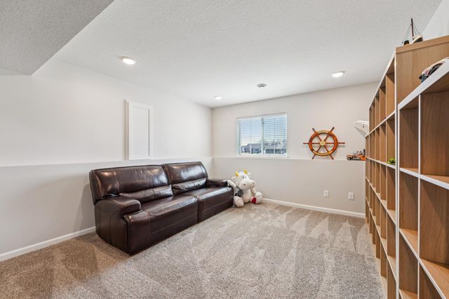 206 9th Ave Court NW, Lonsdale, MN 55046