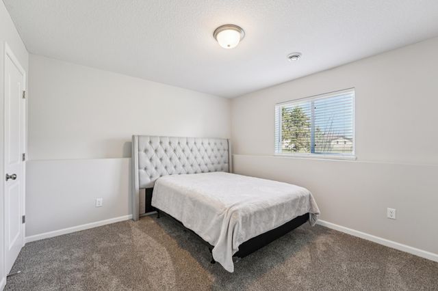 206 9th Ave Court NW, Lonsdale, MN 55046