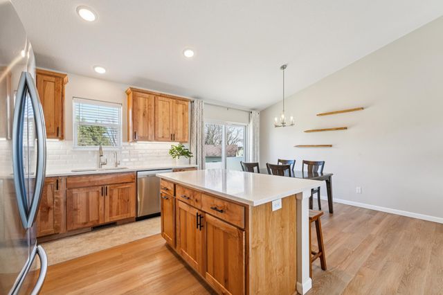 206 9th Ave Court NW, Lonsdale, MN 55046