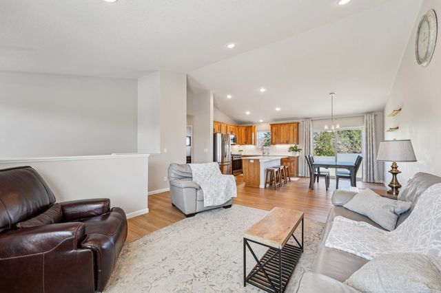 206 9th Ave Court NW, Lonsdale, MN 55046