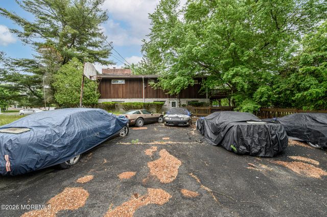 2 New Friendship Road, Howell, NJ 07731