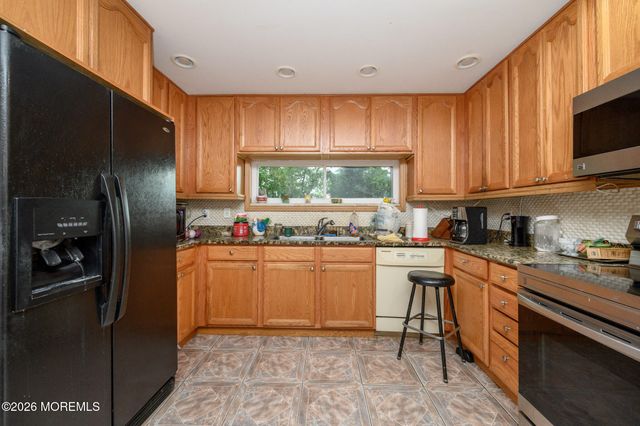 2 New Friendship Road, Howell, NJ 07731