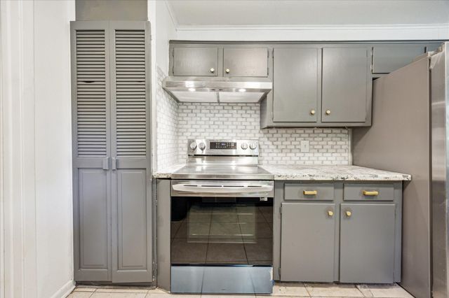 5419 Beechnut Street, Houston, TX 77096