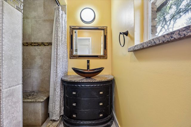 5419 Beechnut Street, Houston, TX 77096