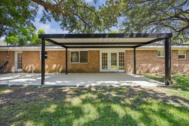 5419 Beechnut Street, Houston, TX 77096