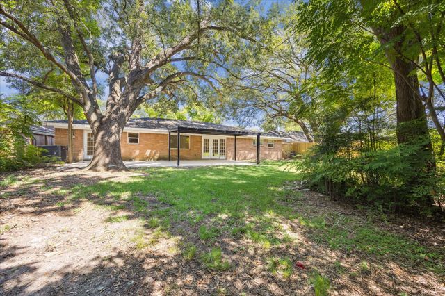 5419 Beechnut Street, Houston, TX 77096