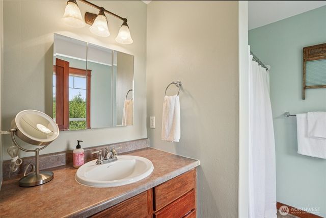 14900 NE Critter Hill Drive, Amboy, WA 98601