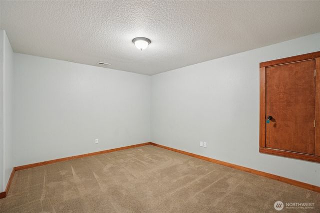 14900 NE Critter Hill Drive, Amboy, WA 98601