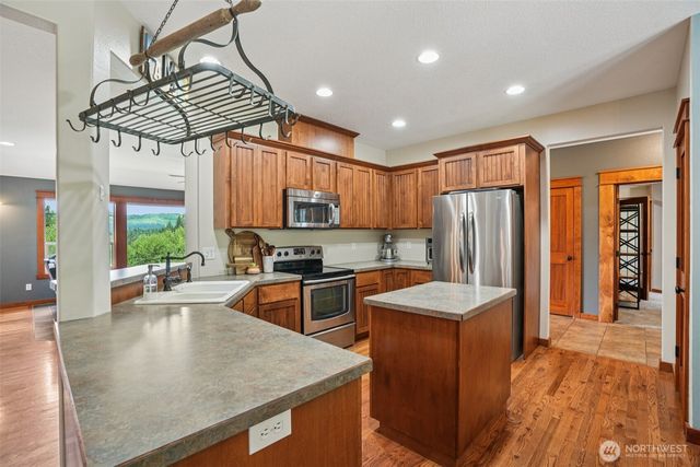14900 NE Critter Hill Drive, Amboy, WA 98601