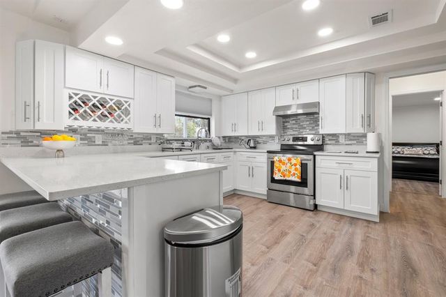 9080 CALOOSA DRIVE, Venice, FL 34293