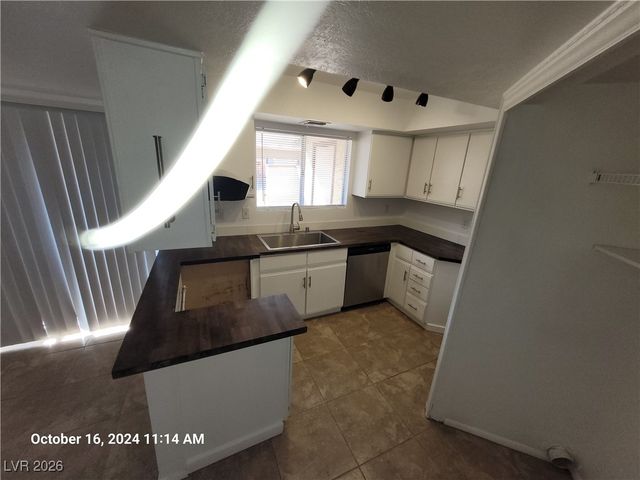 1907 Natalee Drive, Henderson, NV 89011