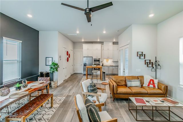 134 E South Street, Fayetteville, AR 72701
