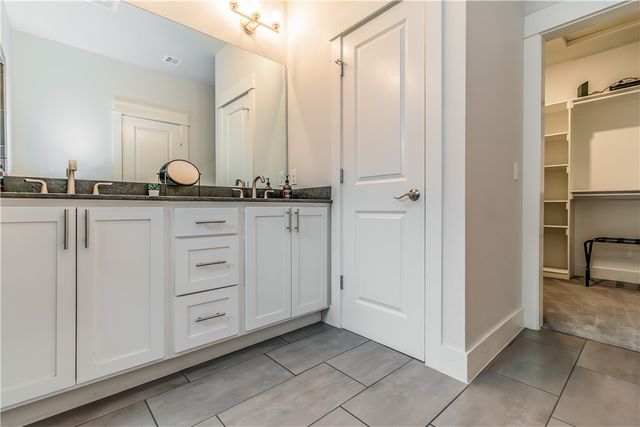 134 E South Street, Fayetteville, AR 72701