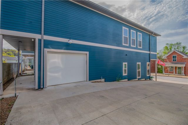 134 E South Street, Fayetteville, AR 72701