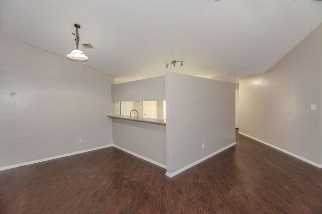 16746 Selder Drive, Friendswood, TX 77546