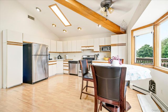 49 Roosevelt Court, Westbury, NY 11590