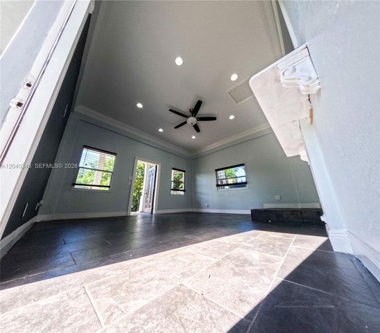2218 Harding St, Hollywood, FL 33020