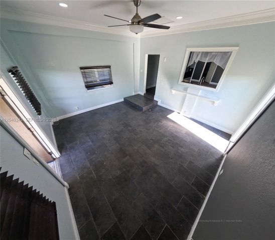 2218 Harding St, Hollywood, FL 33020