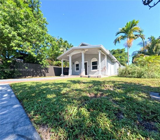 2218 Harding St, Hollywood, FL 33020