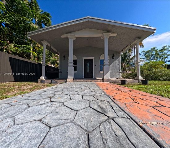 2218 Harding St, Hollywood, FL 33020
