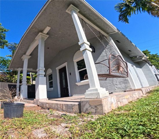 2218 Harding St, Hollywood, FL 33020