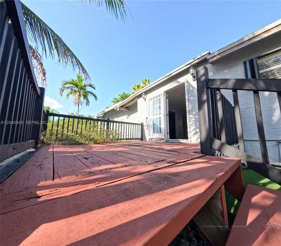 2218 Harding St, Hollywood, FL 33020