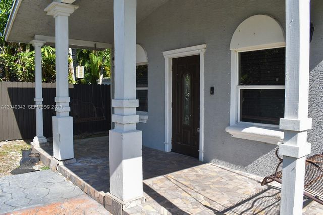 2218 Harding St, Hollywood, FL 33020