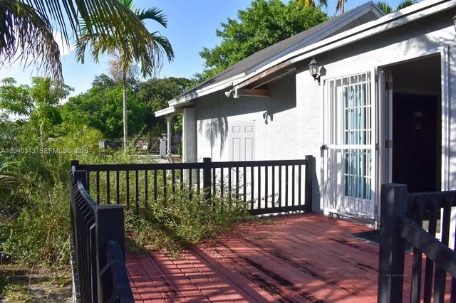 2218 Harding St, Hollywood, FL 33020