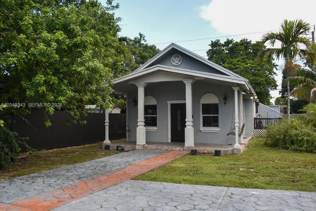 2218 Harding St, Hollywood, FL 33020