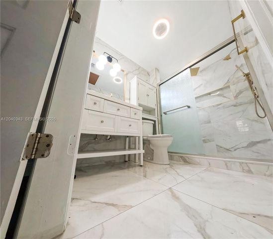 2218 Harding St, Hollywood, FL 33020