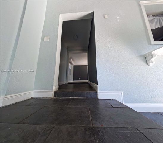 2218 Harding St, Hollywood, FL 33020