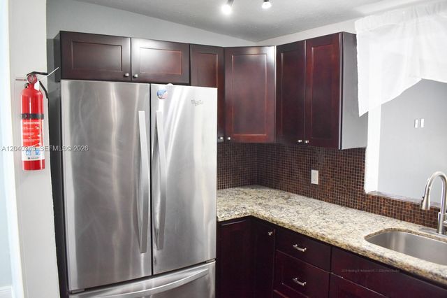 2218 Harding St, Hollywood, FL 33020