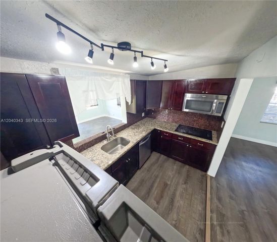 2218 Harding St, Hollywood, FL 33020