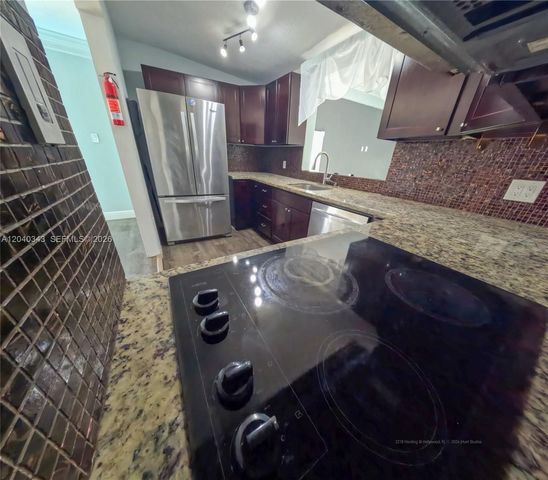 2218 Harding St, Hollywood, FL 33020