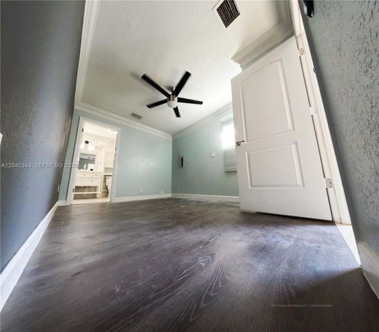 2218 Harding St, Hollywood, FL 33020