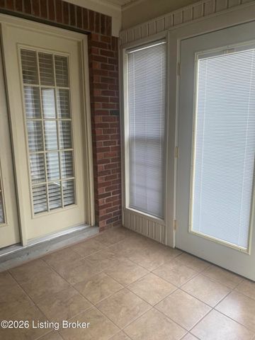 11305 Ridge Lake Dr, Louisville, KY 40272