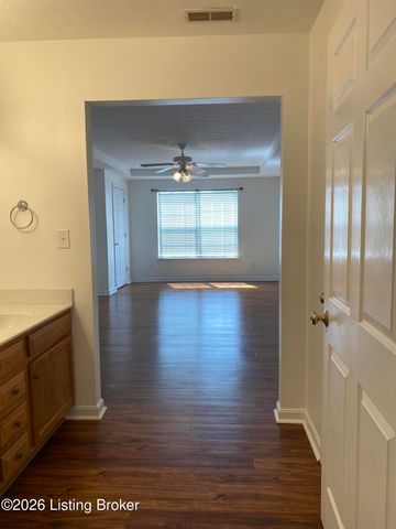 11305 Ridge Lake Dr, Louisville, KY 40272