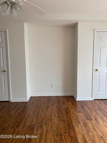 11305 Ridge Lake Dr, Louisville, KY 40272