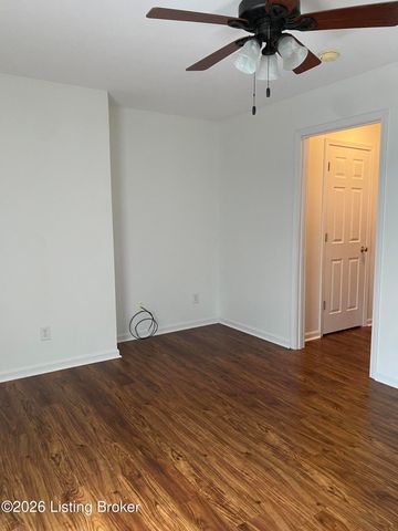 11305 Ridge Lake Dr, Louisville, KY 40272