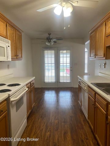 11305 Ridge Lake Dr, Louisville, KY 40272