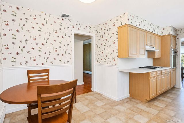 398 Clocks Boulevard, Massapequa, NY 11758