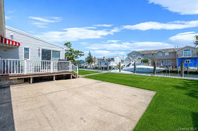 398 Clocks Boulevard, Massapequa, NY 11758