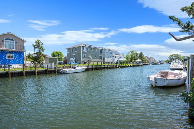 398 Clocks Boulevard, Massapequa, NY 11758