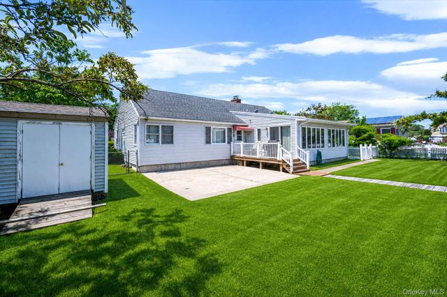 398 Clocks Boulevard, Massapequa, NY 11758